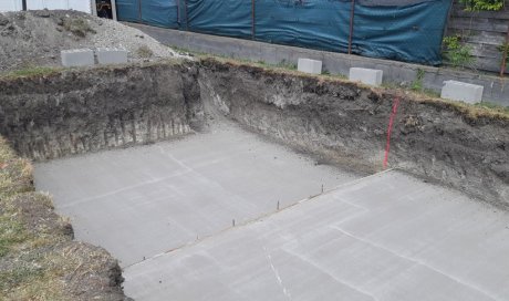 Différentes étapes de la construction d'une piscine sur mesure 7 x 3.5m à Lempdes