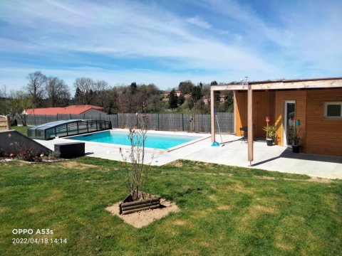 Piscine sur mesure 8 x 4 à Celles sur Durolle avec dôme 