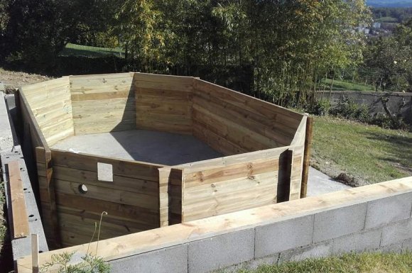 Constructeur de piscines bois sur mesure Thiers 