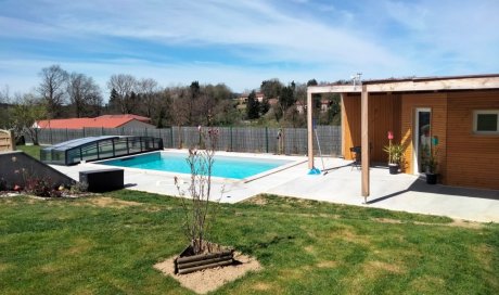 Piscine sur mesure 8 x 4 à Celles sur Durolle avec dôme 